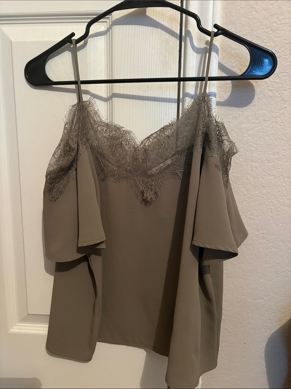 Lace Trim Off-Shoulder Cami Top